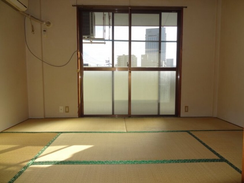 同間取り別室写真です(301)現況を優先します。 桜井コーポ