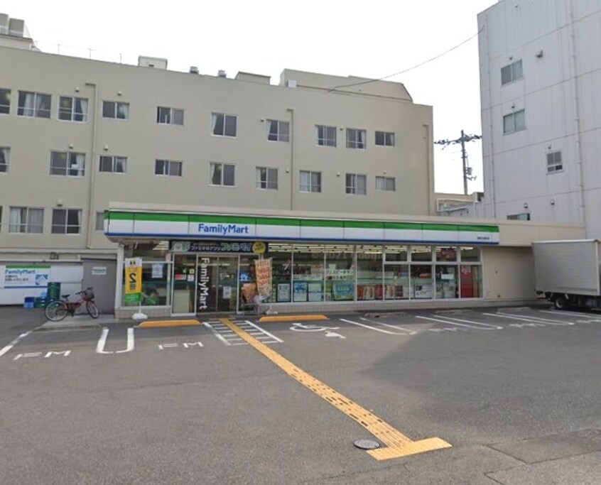 ファミリーマート 高知土居町店(コンビニ)まで81m ローズハイツ(梅ノ辻)