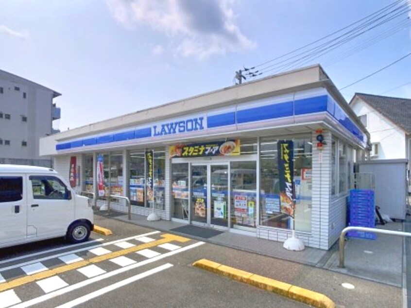 ローソン 高知針木本町店(コンビニ)まで219m コーポ朝日Ⅴ