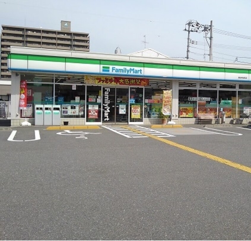 ファミリーマート 高知仲田町店(コンビニ)まで427m 高知市電駅前線・桟橋線/桟橋通二丁目駅 徒歩8分 4階 築40年