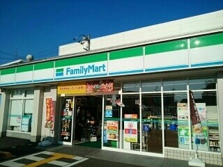 ファミリーマート 高知インター店(コンビニ)まで194m サングリーンハイツ暁 B棟