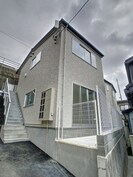 カーサブライト西秦泉寺の外観