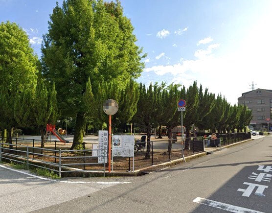 落合公園(公園)まで125m エントランスパークビル