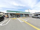 ファミリーマート 土佐高岡店(コンビニ)まで317m フルールⅢ