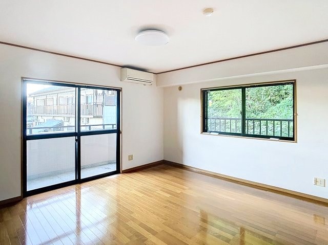 2025年10月撮影 メゾンロンドゥ・トワ