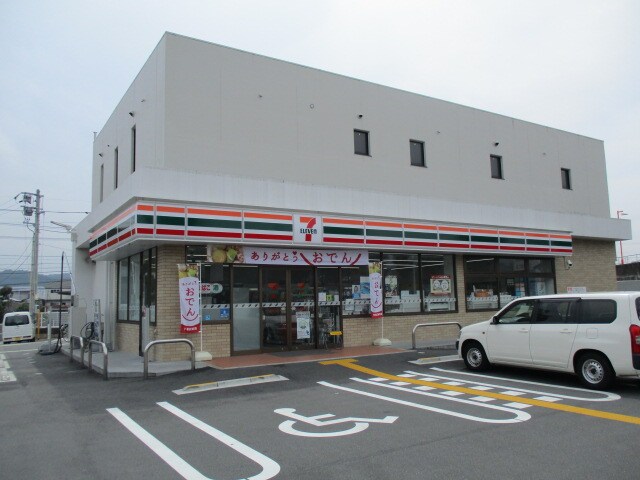 セブンイレブン 高知曙町1丁目店(コンビニ)まで198m コーポ曙