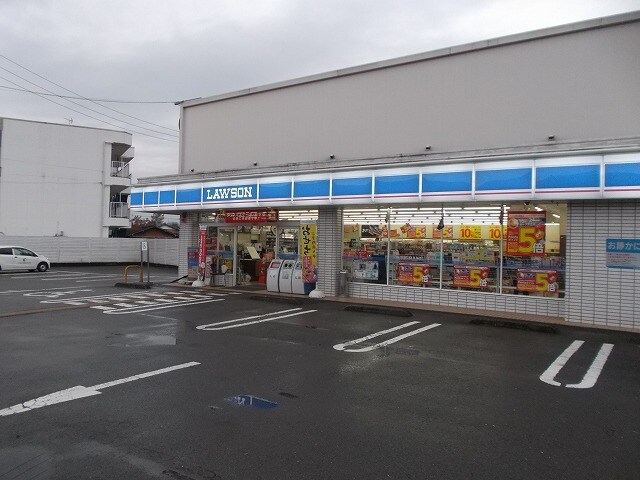 ローソン 高知槇山町店(コンビニ)まで568m セジュールOK B