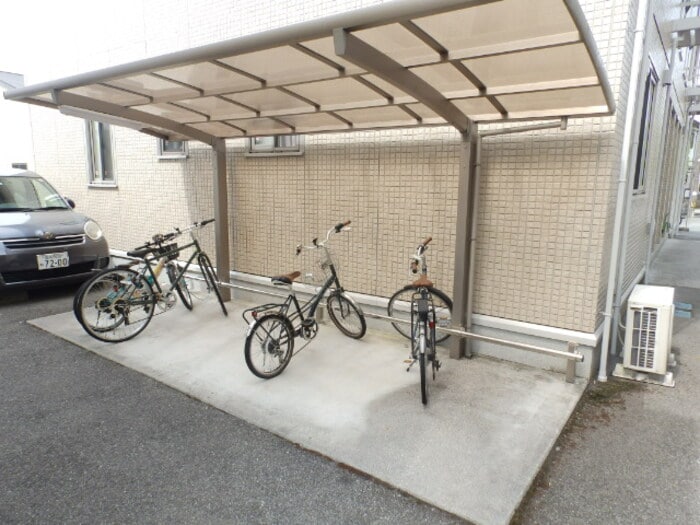 駐輪場 シャンブル・ド・シャルマン Ｂ棟