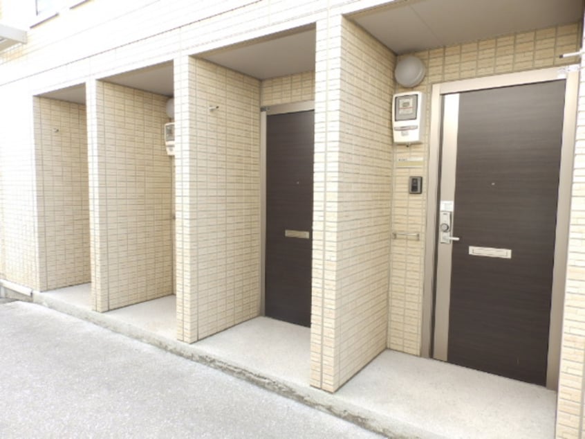 エントランス シャンブル・ド・シャルマン Ｂ棟