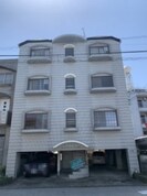 ロイヤルハイツ山岡の外観