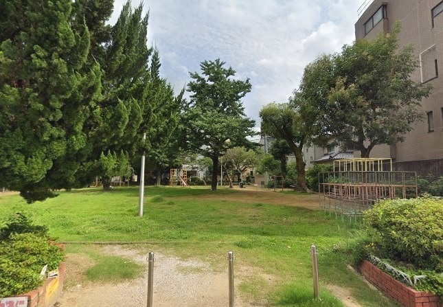 城東公園(公園)まで611m シティーハイツ