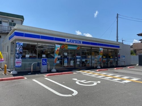 ローソン 高知南万々店(コンビニ)まで319m ラ･ペジブル