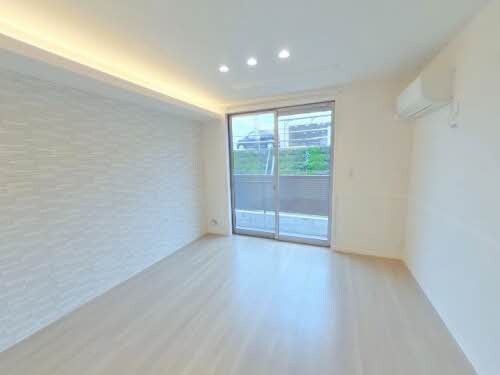  シャーメゾン雅