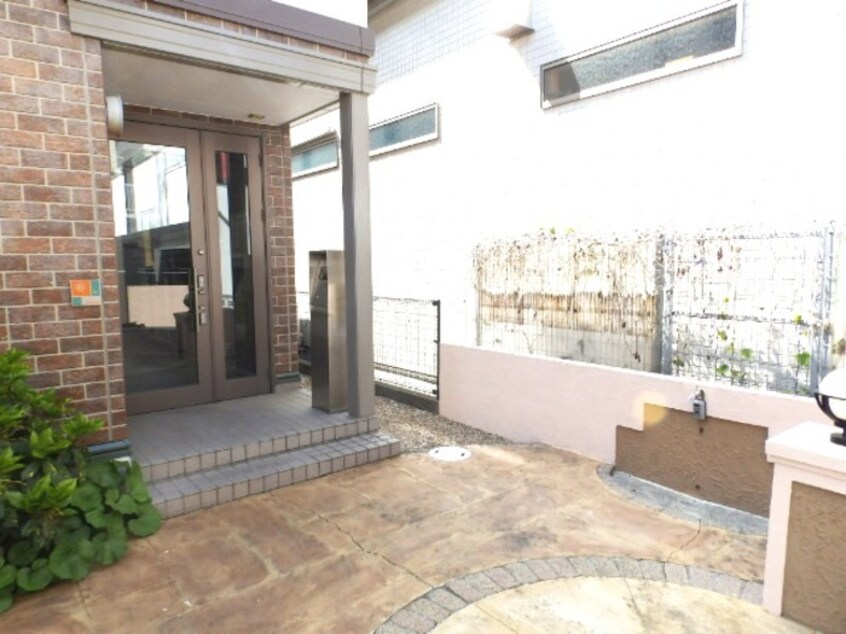 エントランス（オートロック） リヴェール北御座 B棟