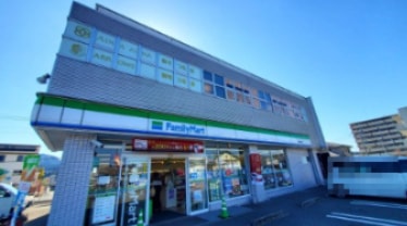 ファミリーマート 高知朝倉横町店(コンビニ)まで189m プランドール朝倉東町