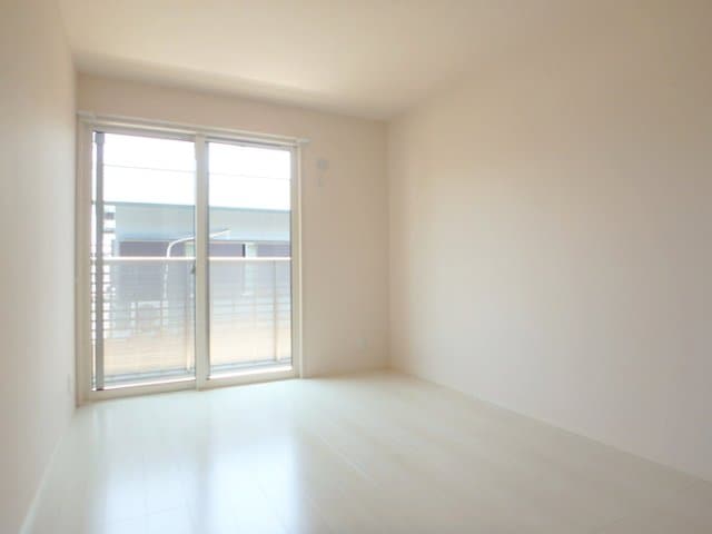 洋室 リアン万々