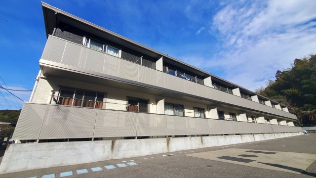 現況が相違する場合は現況を優先致します。 シャーメゾン朝倉 B棟