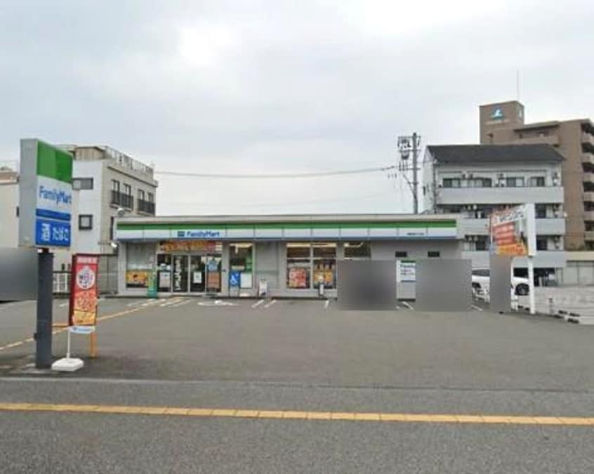 ファミリーマート 桟橋通四丁目店(コンビニ)まで582m 高知市電駅前線・桟橋線/桟橋通四丁目駅 徒歩7分 2階 築49年