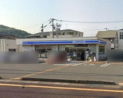 ローソン 高知百石町二丁目店(コンビニ)まで744m ハイツ六泉寺