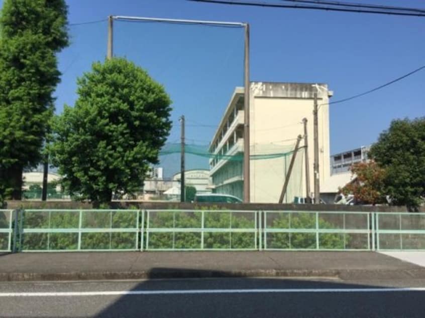 高知市立城東中学校(中学校/中等教育学校)まで1163m 塩田町マンション