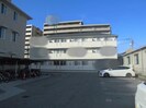 リビングタウン北川添 A棟の外観