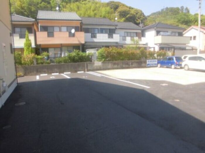 駐車場 シイノキ
