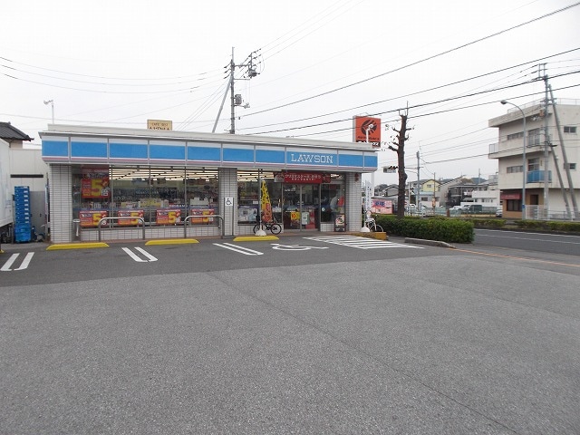 ローソン 高知鴨部店(コンビニ)まで328m アーバンビレッジⅣ