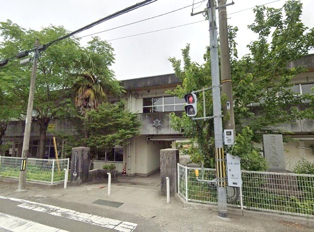 土佐市立高岡第一小学校(小学校)まで9m コーポ　すまいるはうす