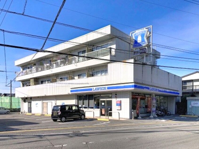 ローソン 高知秦南町一丁目店(コンビニ)まで662m メロディハイム愛宕山