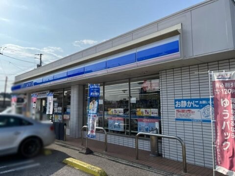 ローソン 高知薊野東町店(コンビニ)まで469m セゾンSAKAMOTOⅢ