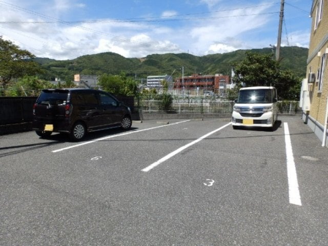 駐車場 シャンボール B棟