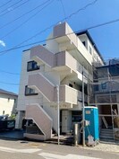 ハイツファーストの外観