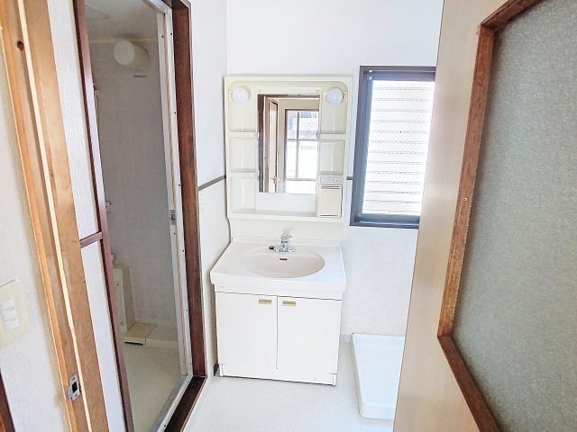 2025年10月撮影 ロイヤルハウス比島 B棟