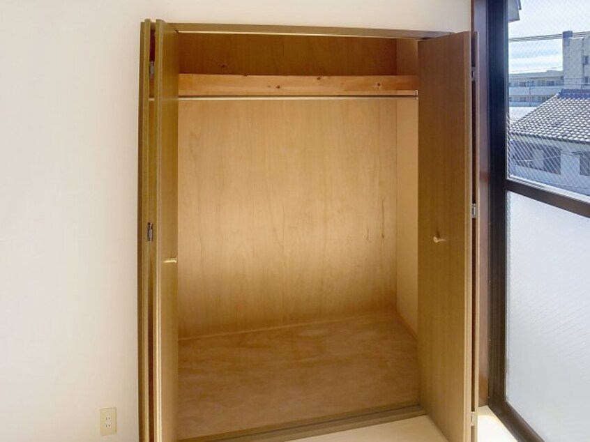 2025年10月撮影 ロイヤルハウス比島 B棟