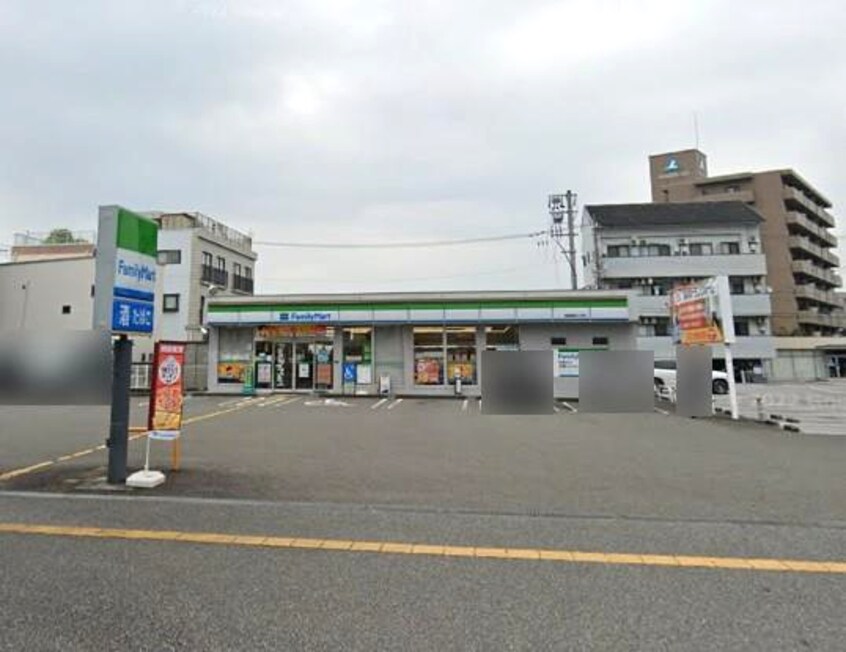 ファミリーマート 高知桟橋通店(コンビニ)まで351m アリビオ百石