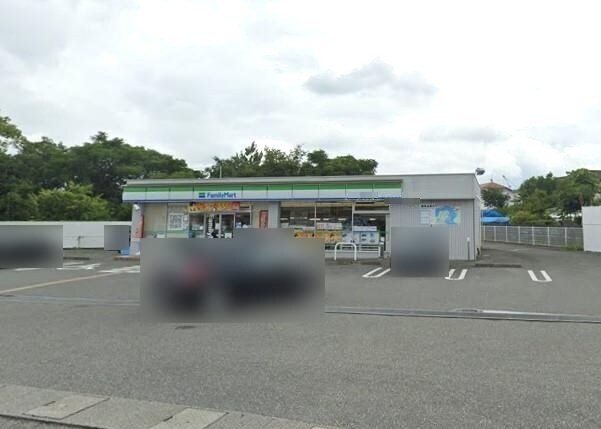 ファミリーマート 高知種崎店(コンビニ)まで383m コーポアジュレ