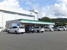 ファミリーマート 高知インター店(コンビニ)まで514m シャーメゾン アルファ