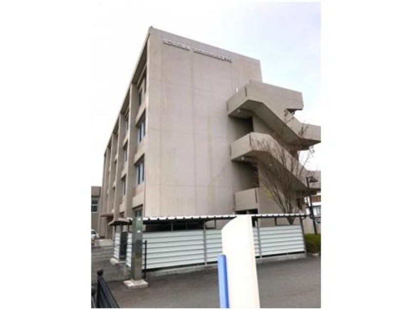 高知病院附属看護学校(大学/短大/専門学校)まで124m パンシオーネ