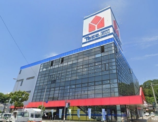 ヤマダデンキ テックランド高知店(電気量販店/ホームセンター)まで375m マリベールAZONO