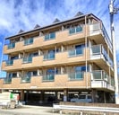 イーリスハイツ A棟の外観