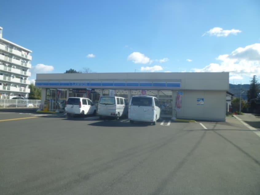 ローソン 高知鴨部三丁目店(コンビニ)まで242m エトワール鴨部 Ⅰ