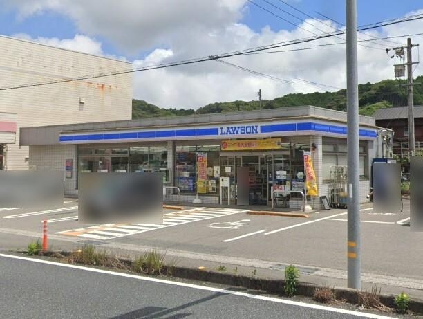 ローソン 伊野枝川駅前店(コンビニ)まで780m フローラ