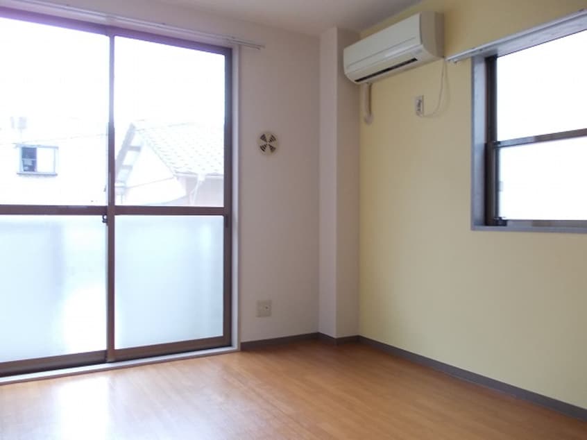 居室・リビング クワイエットハイツＡ