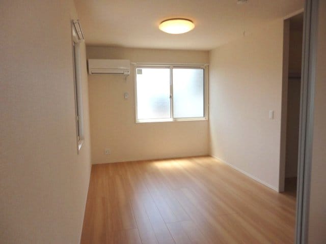 洋室6.0帖 かもべハイム