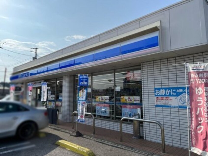 ローソン 高知薊野東町店(コンビニ)まで431m シャーメゾン アルファⅡ