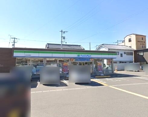 ファミリーマート 野市町店(コンビニ)まで1031m ヴィラ･トリニティ