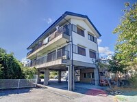 利岡ハイツ
