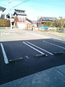 駐車場 サンサンアルバ