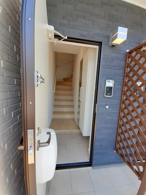 玄関 ジェルメ・メゾン　Ⅲ　Ｃ