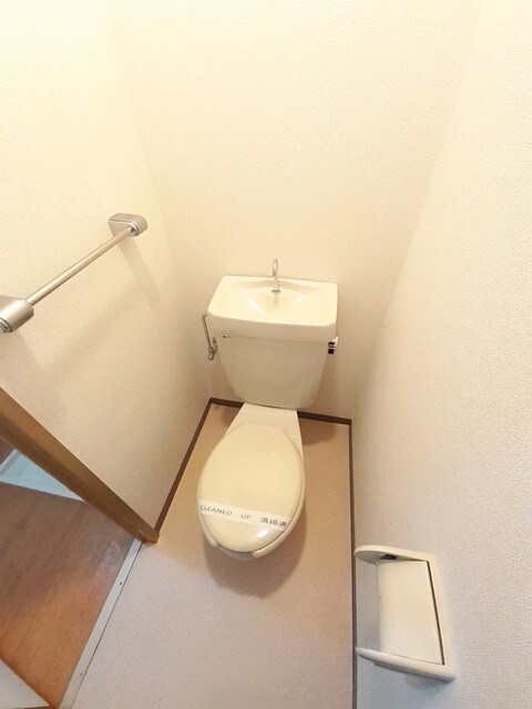 トイレ ドミール山田